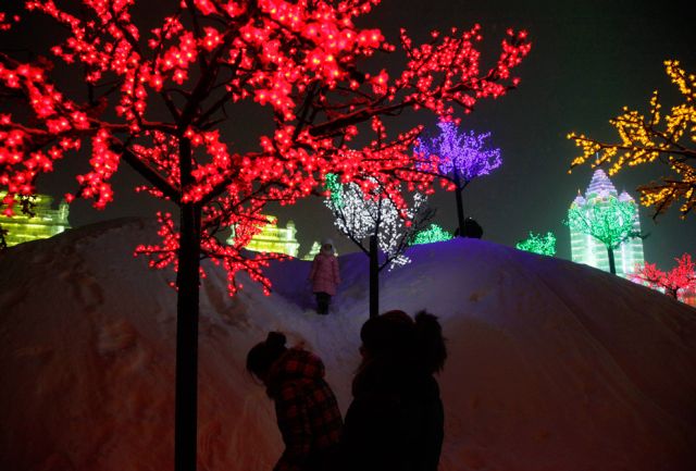 Amazing Ice and Snow Sculpture Festival (49 pics)