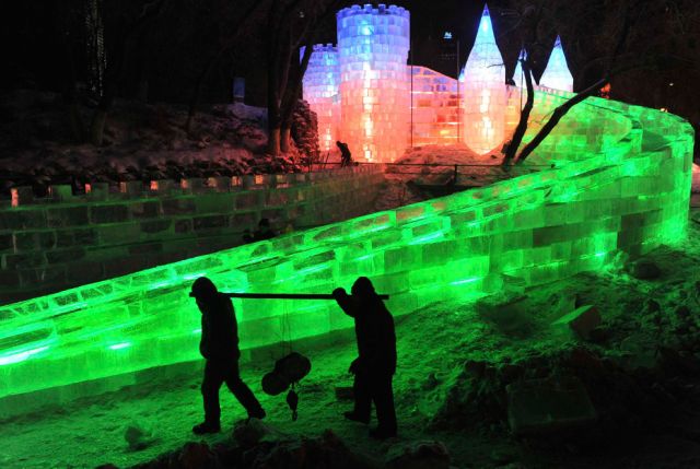 Amazing Ice and Snow Sculpture Festival (49 pics)