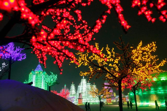 Amazing Ice and Snow Sculpture Festival (49 pics)