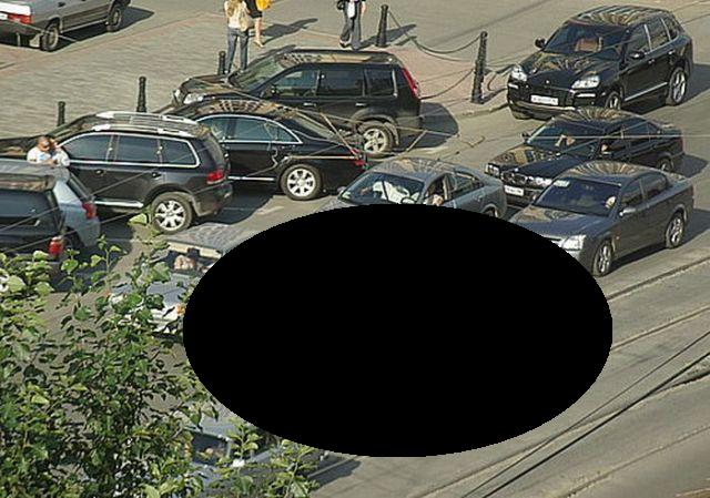 Doing Your Morning Exercises in the Middle of the Road! (3 pics)