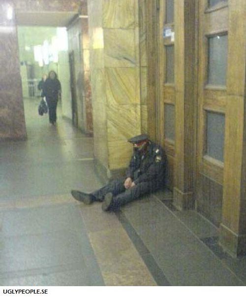 Cops’ Fails (70 pics)