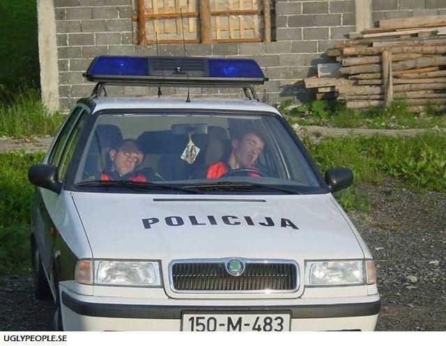 Cops’ Fails (70 pics)