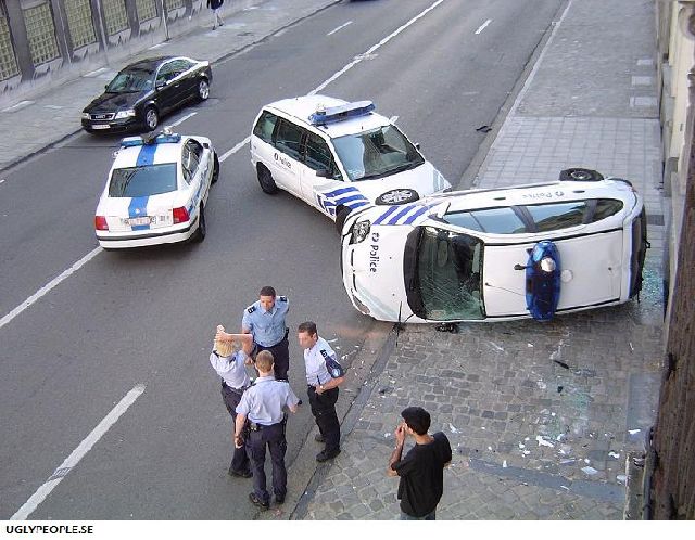Cops’ Fails (70 pics)