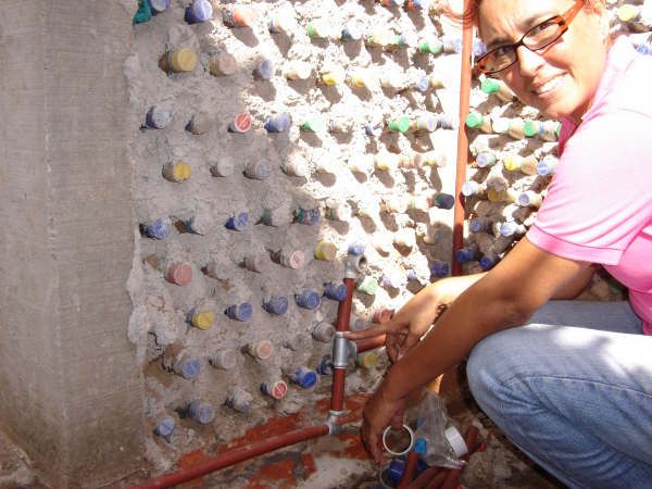 Incredible Bottle House (40 pics)