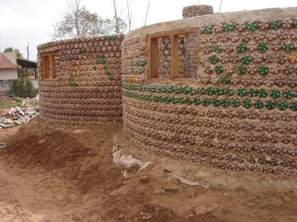 Incredible Bottle House (40 pics)