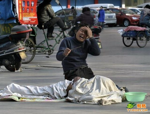 About Hard Work of Chinese Beggars (5 pics)