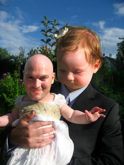 Who is Cuter - a Man or a Baby? (47 pics)