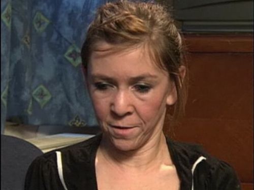 Why a Teenage Girl Looks Like an Old Woman? (7 pics + 1 video)
