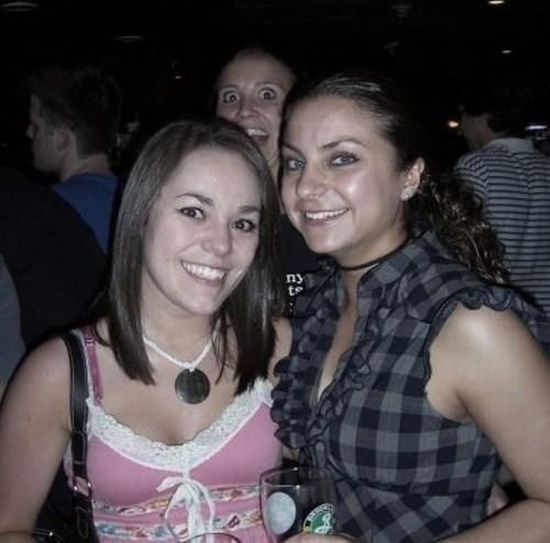 Photobombs Of Girls (46 pics)