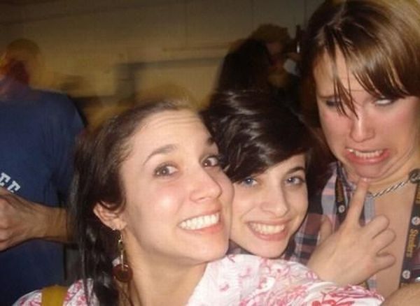 Photobombs Of Girls (46 pics)