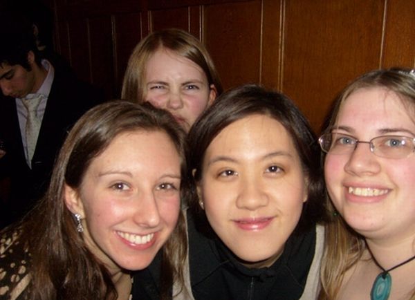 Photobombs Of Girls (46 pics)