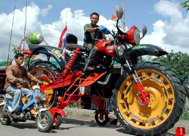 Motorcycle Madness (26 pics)