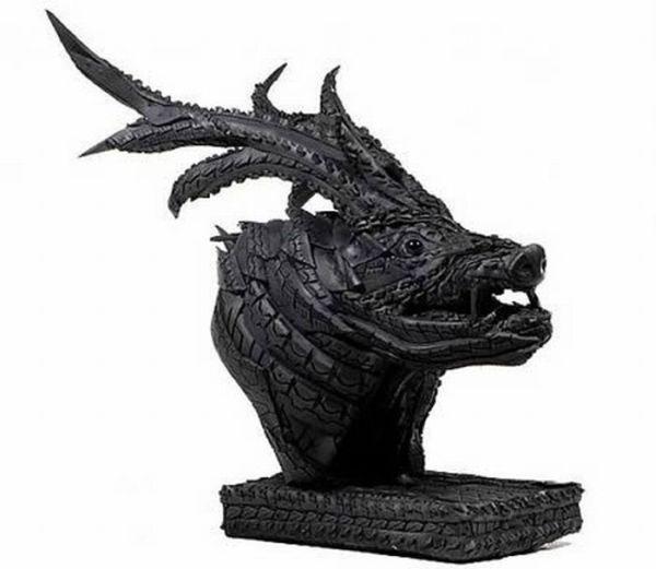 Sculptures Made Out of Used Tyres (14 pics)
