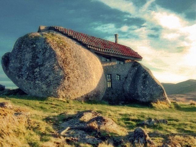 Strange Buildings (37 pics)