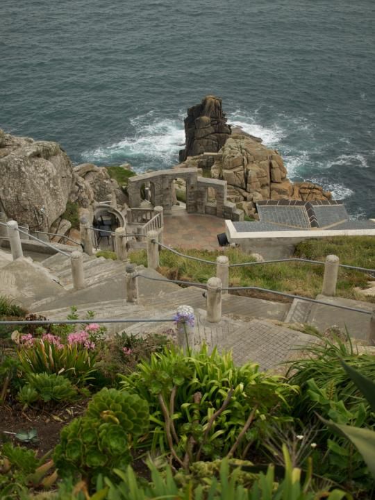 World’s Most Awesome Theater - The Minack (15 pics)