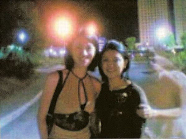 The Best of Ghost Pictures (26 pics + text)