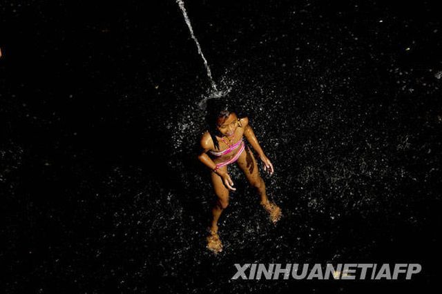 Filipino Shower (8 pics)