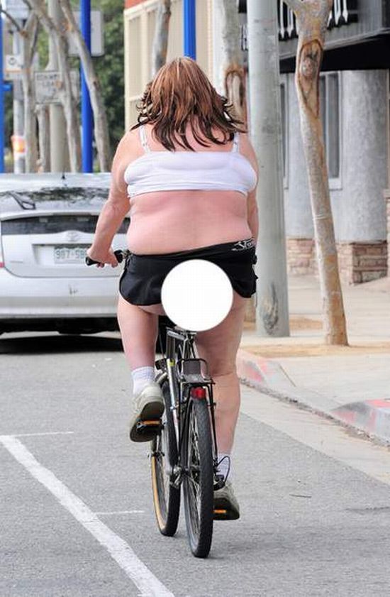 WTF Dude of the Day (6 pics)