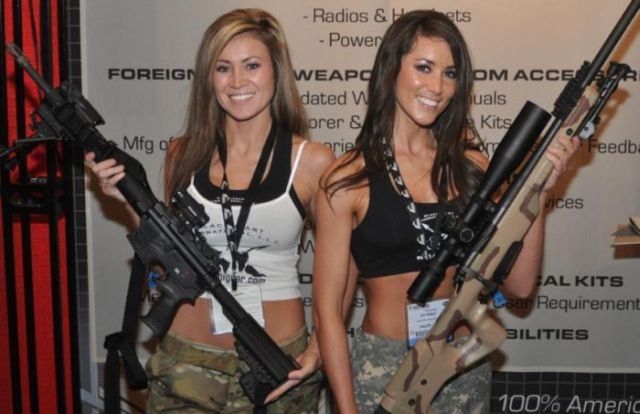 The 2010 SHOT Show Girls + Bonus (51 pics)