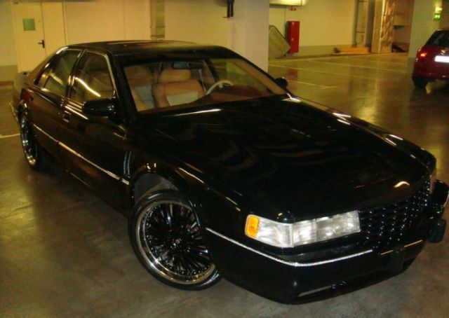 How Russians Pimp Cadillacs (12 pics)