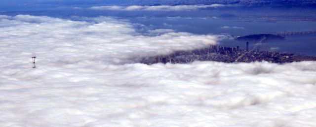 Skyscrapers Piercing the Clouds (23 pics)