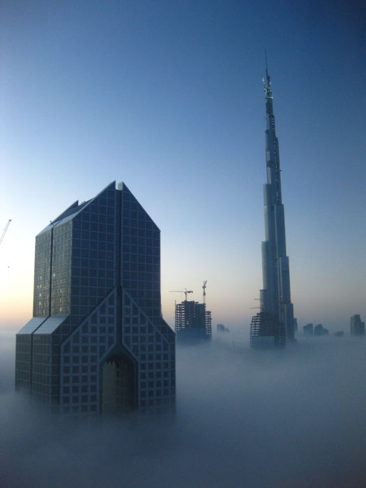 Skyscrapers Piercing the Clouds (23 pics)