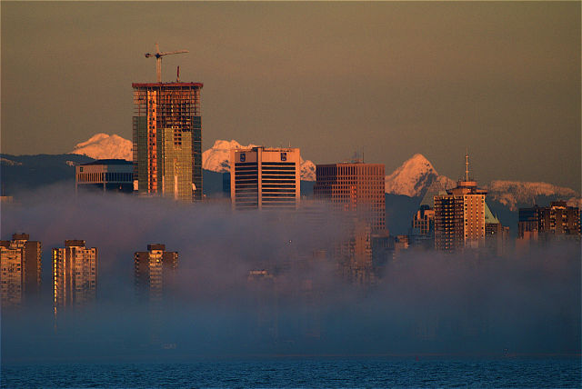 Skyscrapers Piercing the Clouds (23 pics)
