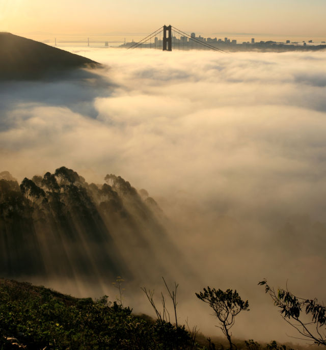 Skyscrapers Piercing the Clouds (23 pics)