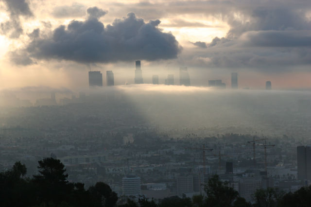 Skyscrapers Piercing the Clouds (23 pics)
