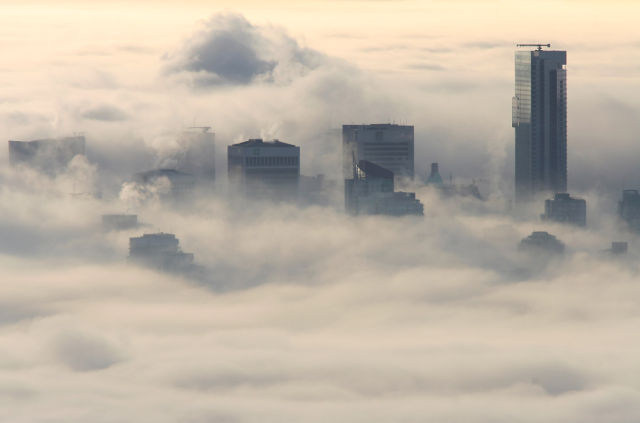 Skyscrapers Piercing the Clouds (23 pics)