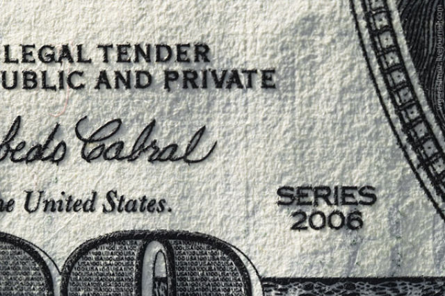 A Close Look At $100 (14 pics)