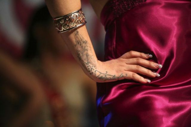 Beauties Live In Prisons (9 pics)