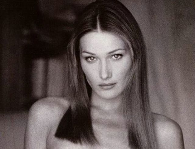 What Is Wrong With Carla Bruni&rsquo;s Face? (7 pics)
