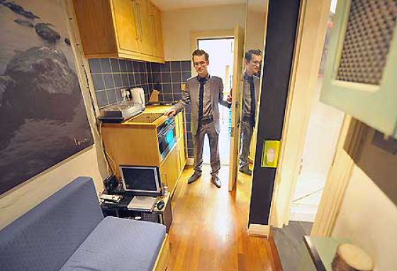 Broom Closet That Costs &pound;200,000 (7 pics)