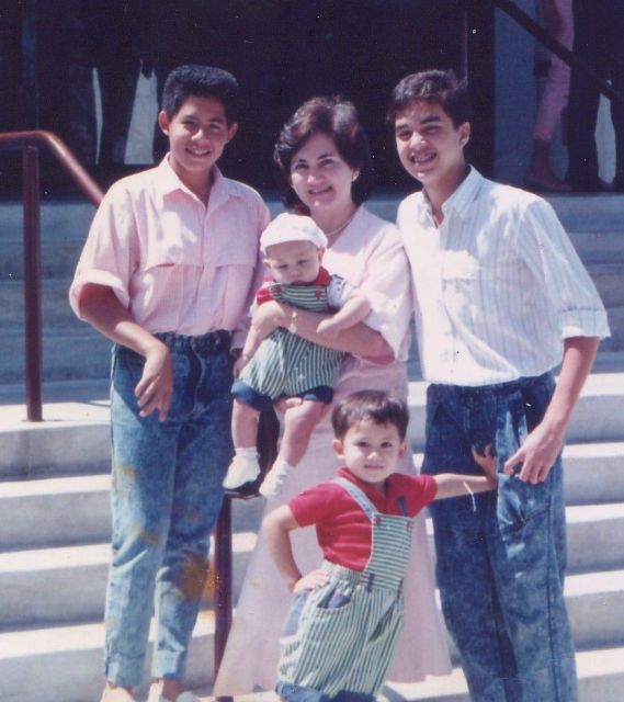 Awkward family photos. Part 3 (53 pics)