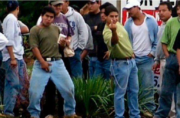 How Illegal Aliens Cross the Border (49 pics)