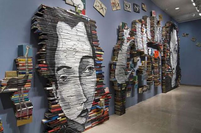 Art with Stacked Books (23 pics)