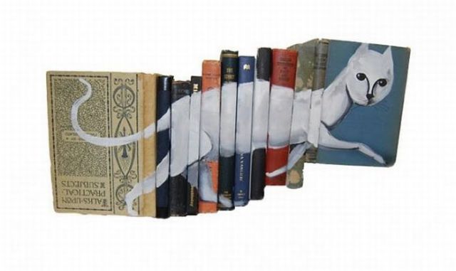 Art with Stacked Books (23 pics)