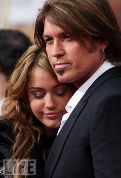 Famous Fathers and Daughters (31 pics)