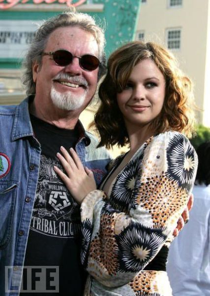 Famous Fathers and Daughters (31 pics)
