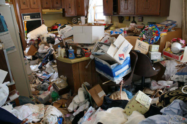 http://izismile.com/img/img3/20100629/640/inside_a_hoarders_640_12.jpg