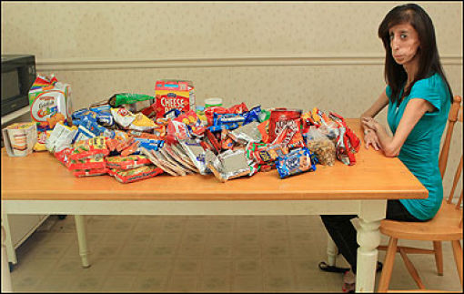 21-Year Old Woman Needs to Eat 60 Meals a Day! (17 pics) 21-Year Old Woman Needs to Eat 60 Meals a Day! (17 pics)