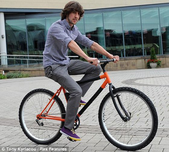 Bicycle with a Surprise (4 pics)