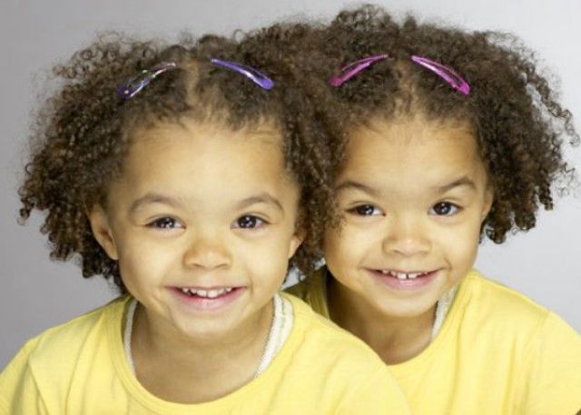 Such Sweet Twins (17 pics)