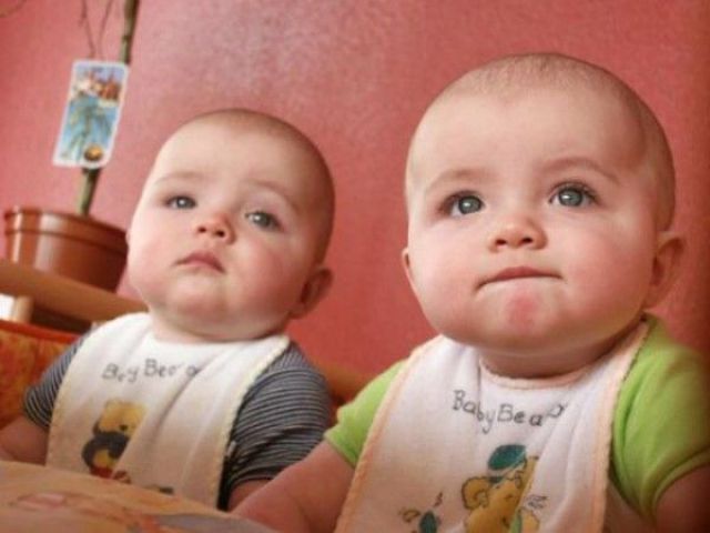 Such Sweet Twins (17 pics)