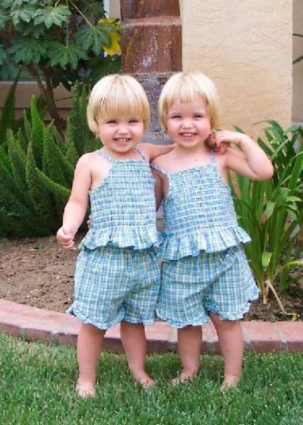 Such Sweet Twins (17 pics)