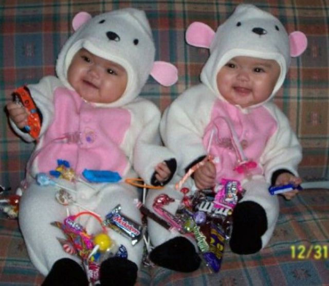 Such Sweet Twins (17 pics)