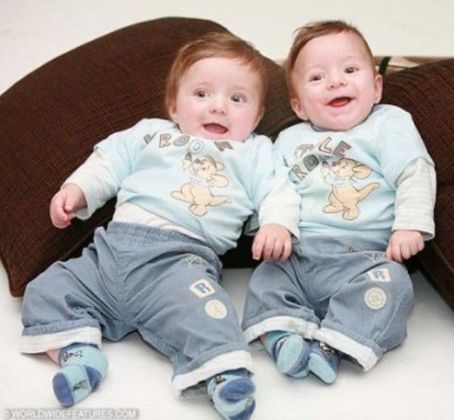 Such Sweet Twins (17 pics)