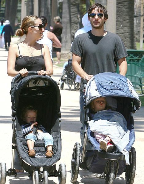 Celeb Parents with Kids (15 pics)