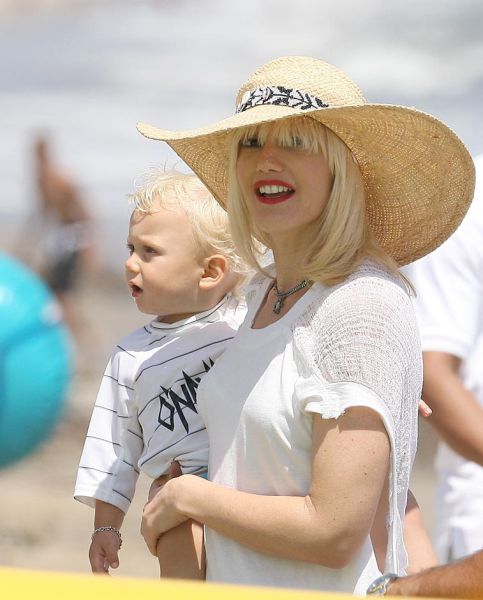 Celeb Parents with Kids (15 pics)